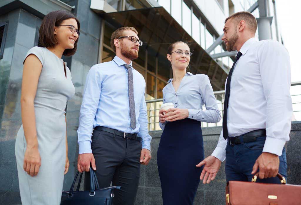 Enfoque Legal grupo de jóvenes abogados